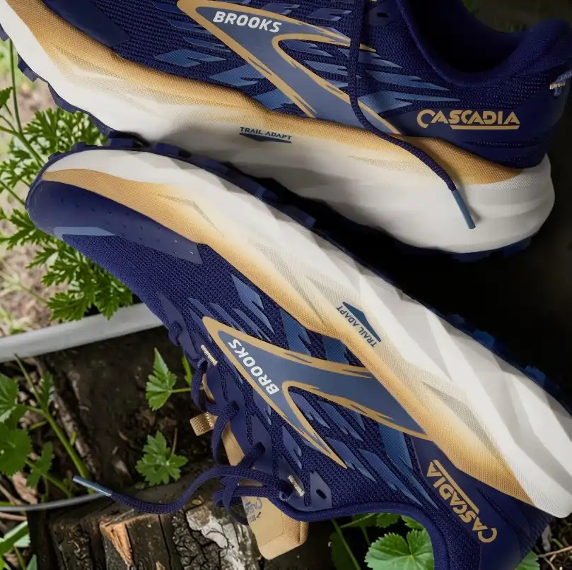 zapatilla de trail brooks cascadia hombre