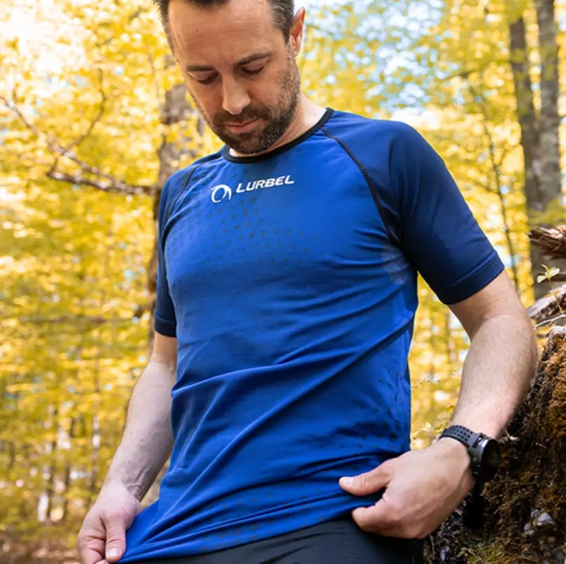 Diseño ergonómico de la camiseta Lurbel Spirit Flux Unisex